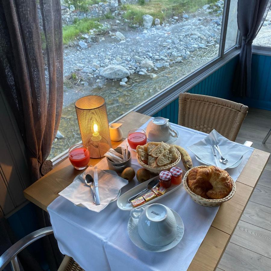 Hotel Fleur Des Alpes La Brigue Eksteriør billede