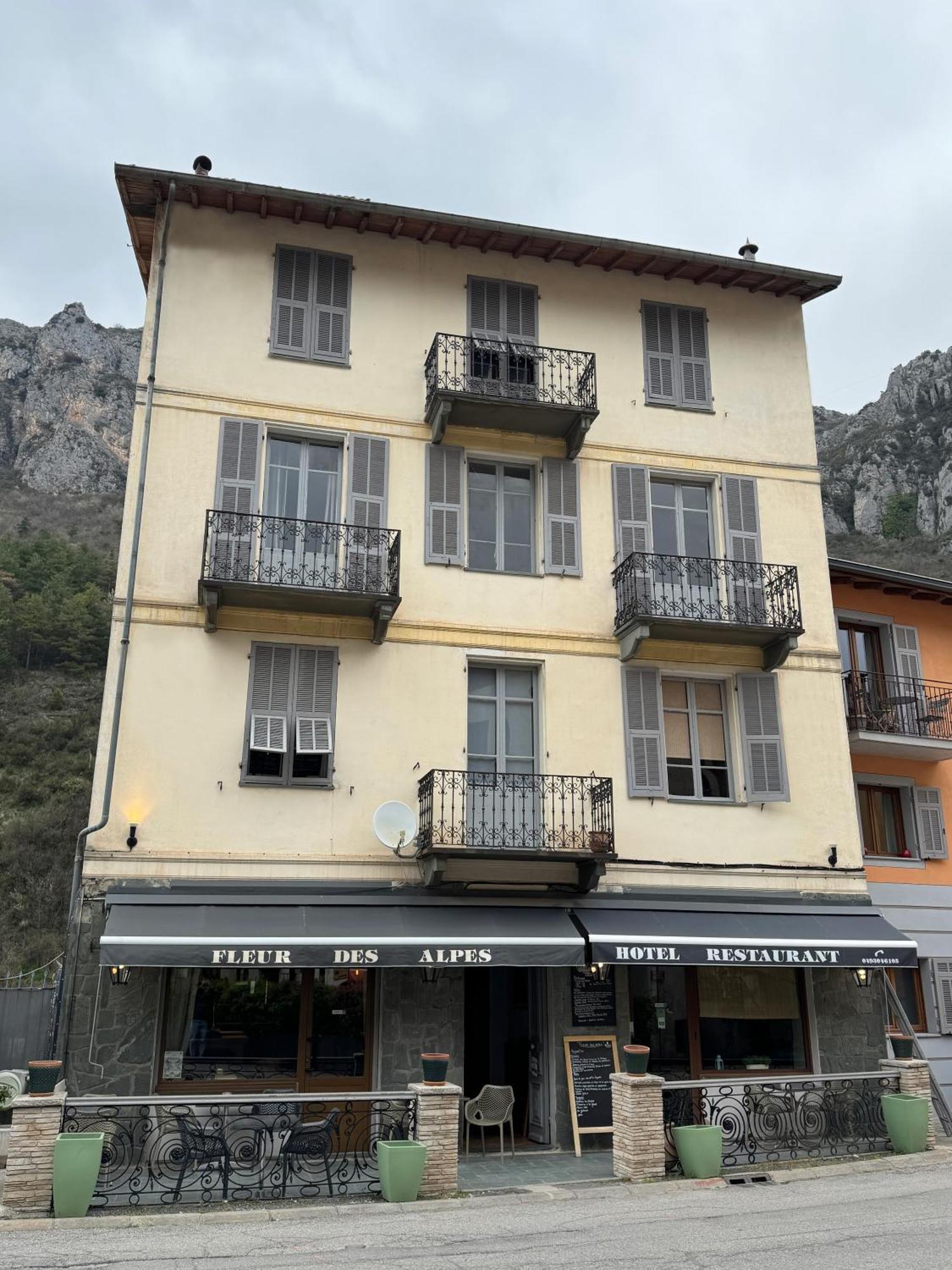 Hotel Fleur Des Alpes La Brigue Eksteriør billede